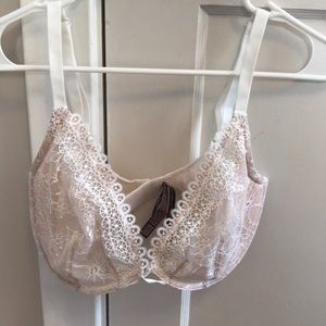 Victoria Secret lace bra, 34DDD